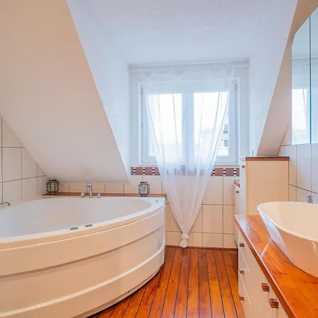 Villa Ma Vie'la - Swimming Pool - Balneo - Jacuzzi - Sauna Rhinau